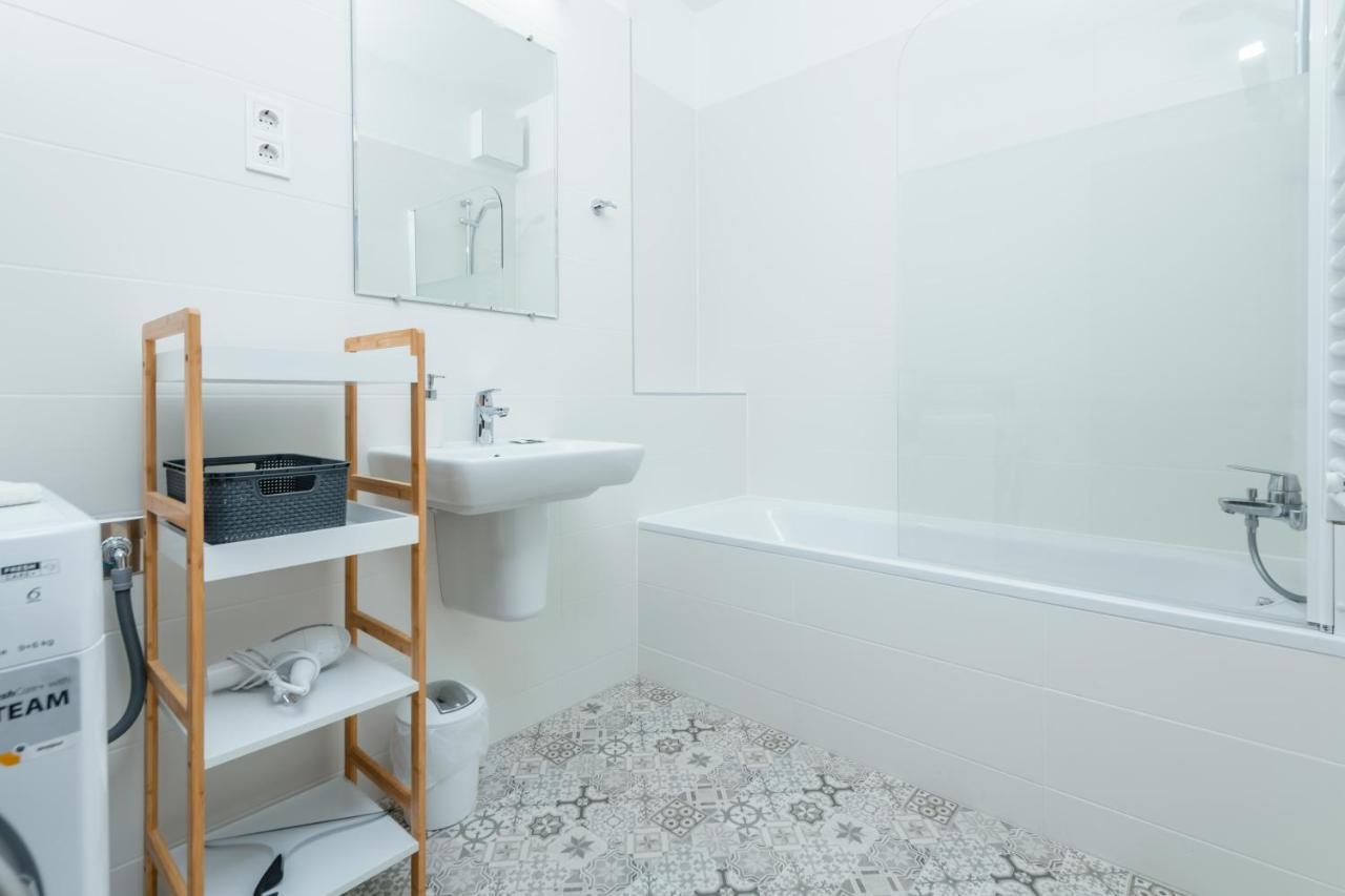 Westside Apartments By Urbanrent Budapeşte Dış mekan fotoğraf